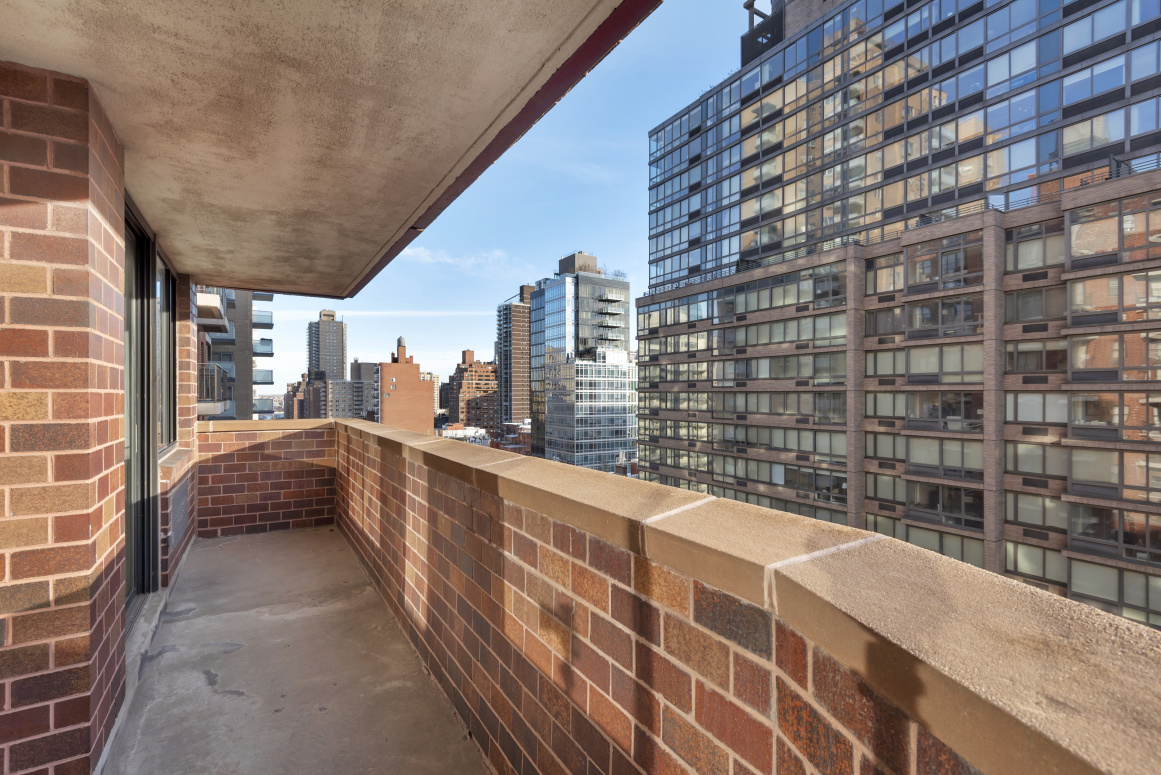 233 East 86th Street, Unit 14B Manhattan, NY 10028 - Photo 5 of 10