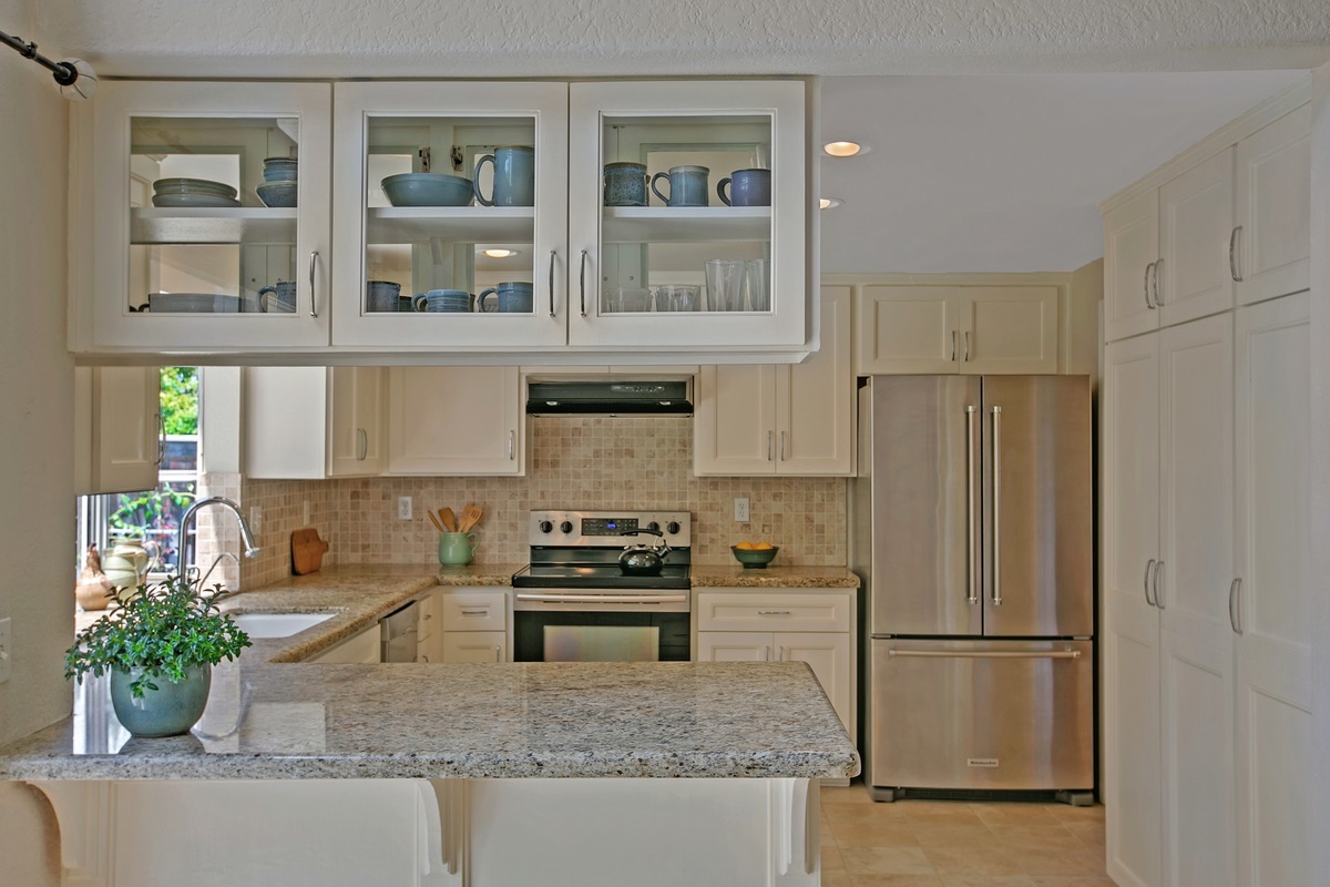 1821 Hummock Lane Encinitas, CA 92024 - Photo 7 of 25