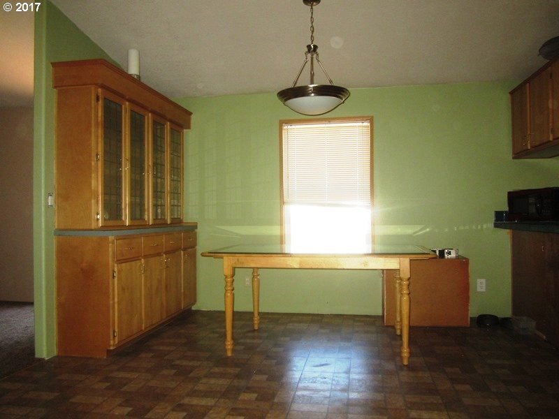 1709 Chemawa Road Northeast Keizer, OR 97303 - Photo 17 of 32 Gallery Image 17