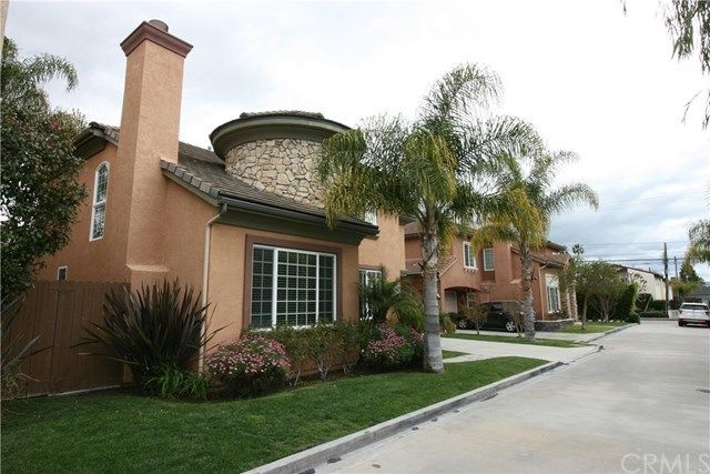 $935,000 | 2561 Santa Ana Avenue, Costa Mesa, CA 92627