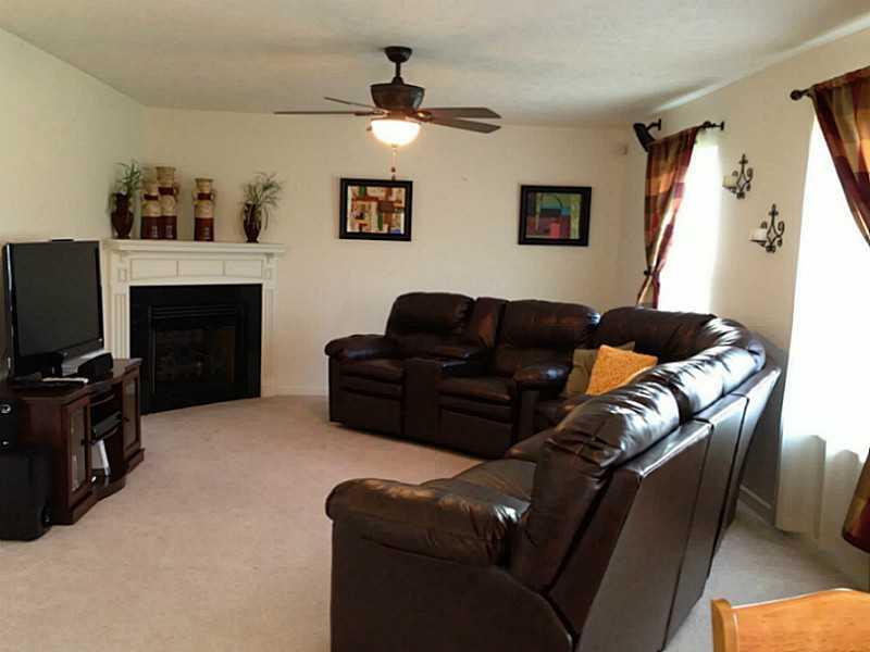 430 Colt Circle Clinton, PA 15026 - Photo 2 of 24 Gallery Image 2
