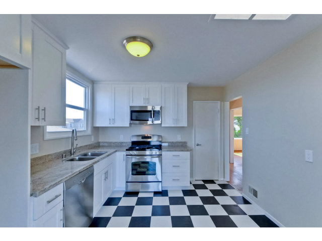 293 Palisades Drive Daly City, CA 94015 - Photo 13 of 25