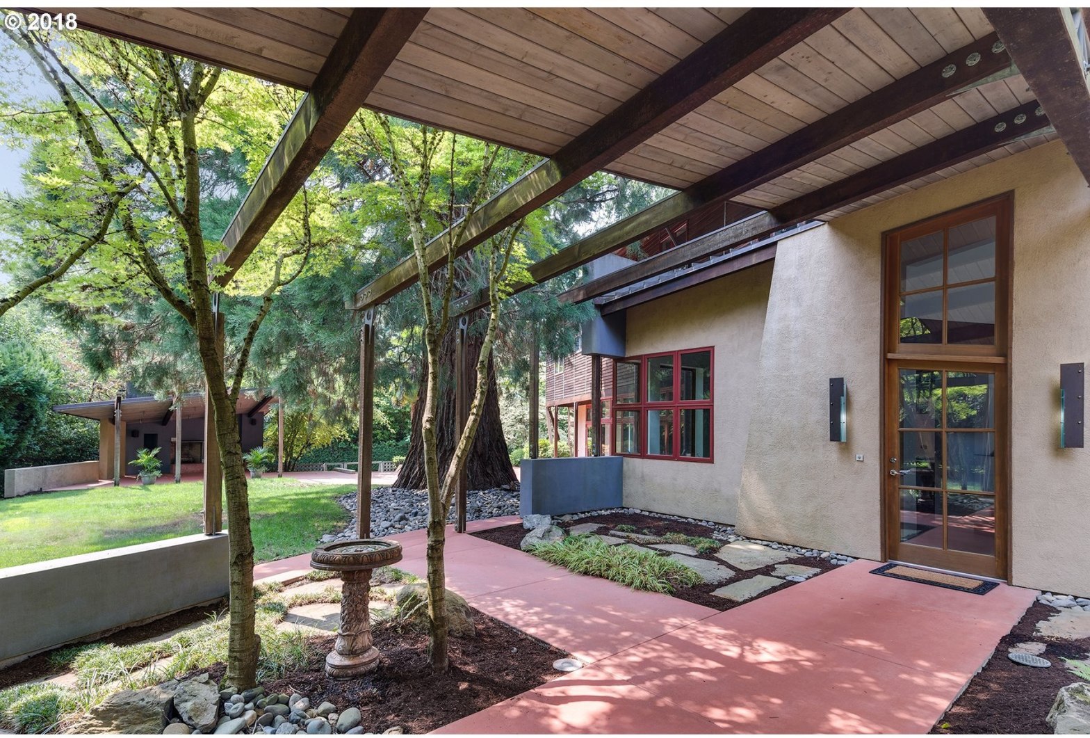 11437 Southwest Military Road Portland, OR 97219 - Photo 4 of 26 Gallery Image 4