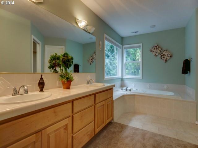 12130 Southwest Sheldrake Way Beaverton, OR 97007 - Photo 10 of 12 Gallery Image 10