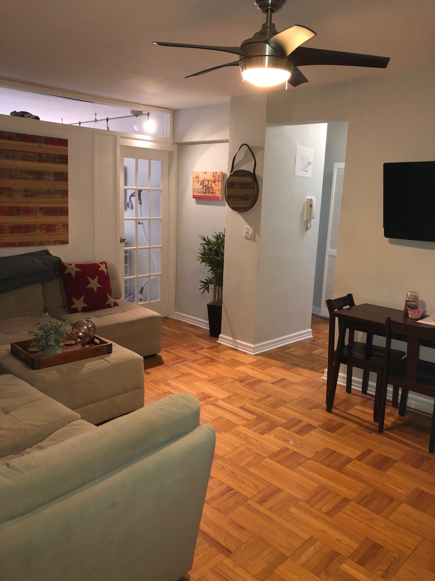 210 East 47th Street, Unit 3H Manhattan, NY 10017 - Photo 1 of 10