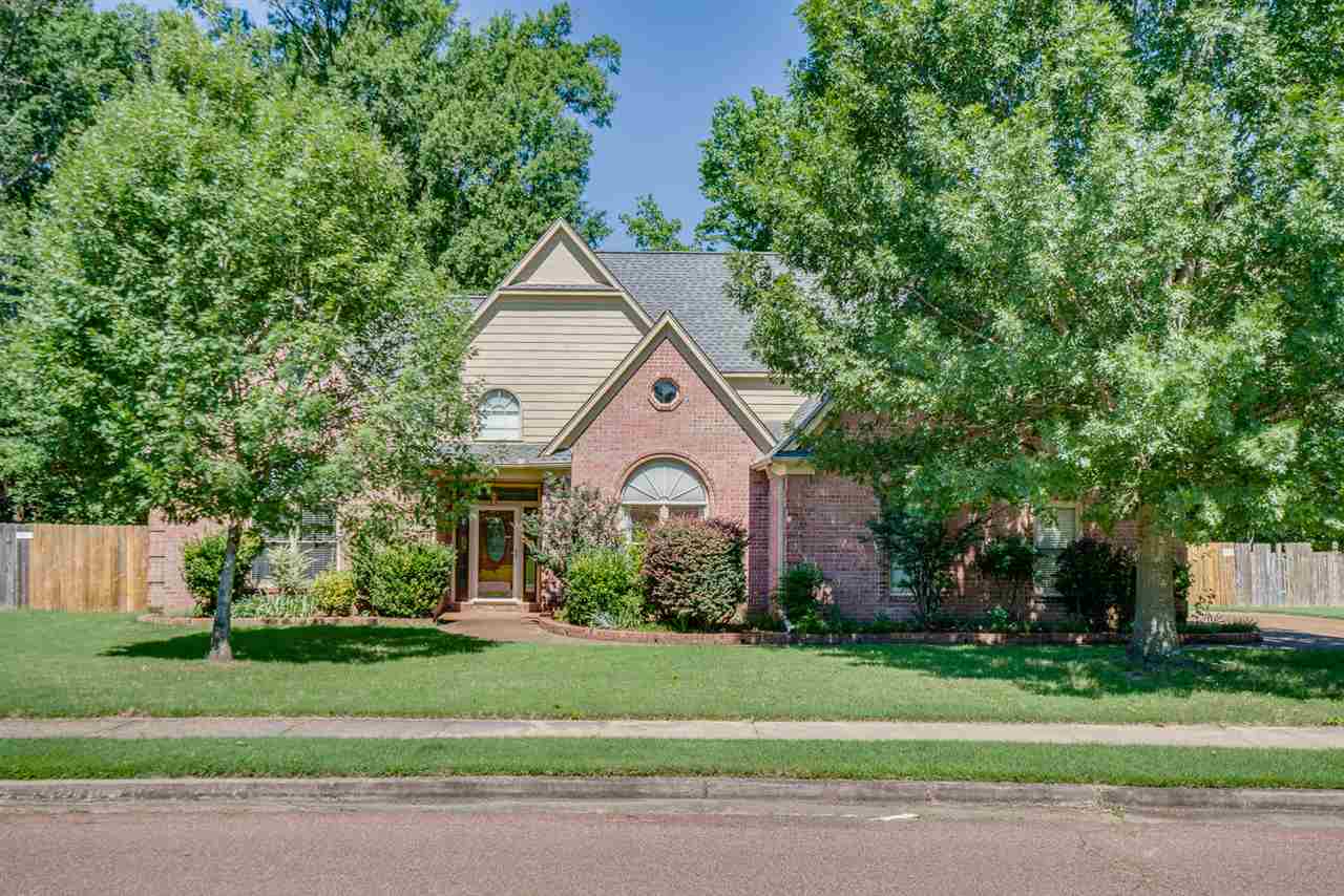 1195 Macon Ridge Drive Collierville, TN 38017 - Photo 1 of 20 All brick home.