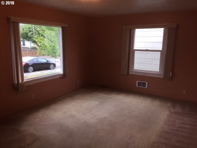 1862 Elm Avenue Reedsport, OR 97467 - Photo 8 of 20 Gallery Image 8