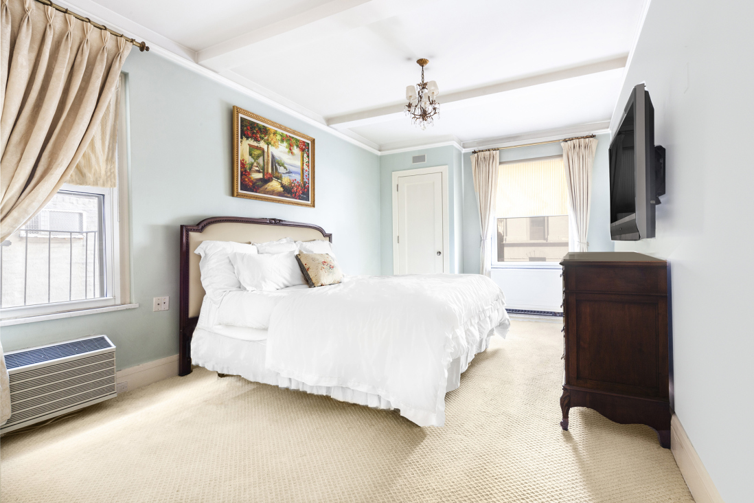 129 East 82nd Street, Unit 2C Manhattan, NY 10028 - Photo 4 of 9