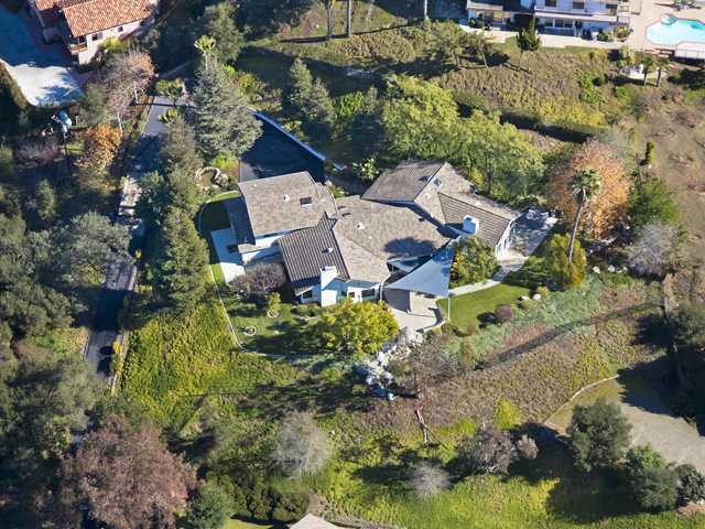 2626 Canyon Road Escondido, CA 92025 - Photo 2 of 25