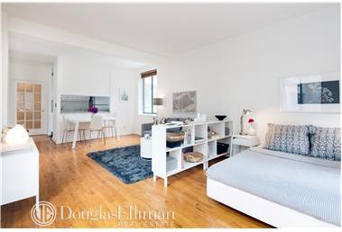 167 Perry Street, Unit 5M Manhattan, NY 10014 - Photo 2 of 5