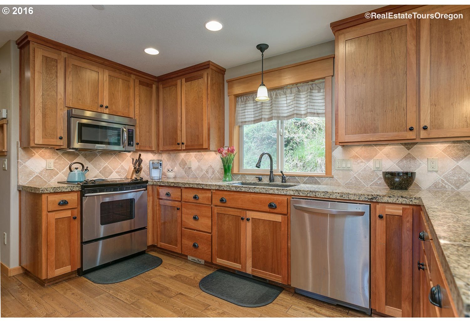 47301 Southwest Carpenter Creek Road Forest Grove, OR 97116 - Photo 9 of 26
