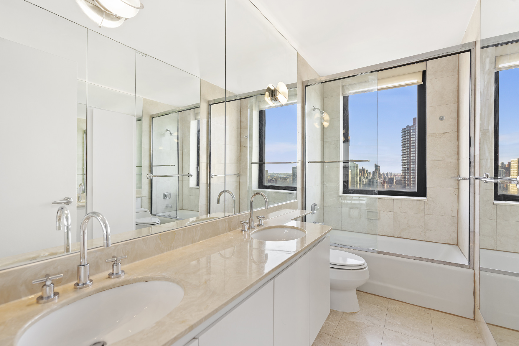 330 East 75th Street, Unit 32A Manhattan, NY 10021 - Photo 7 of 10