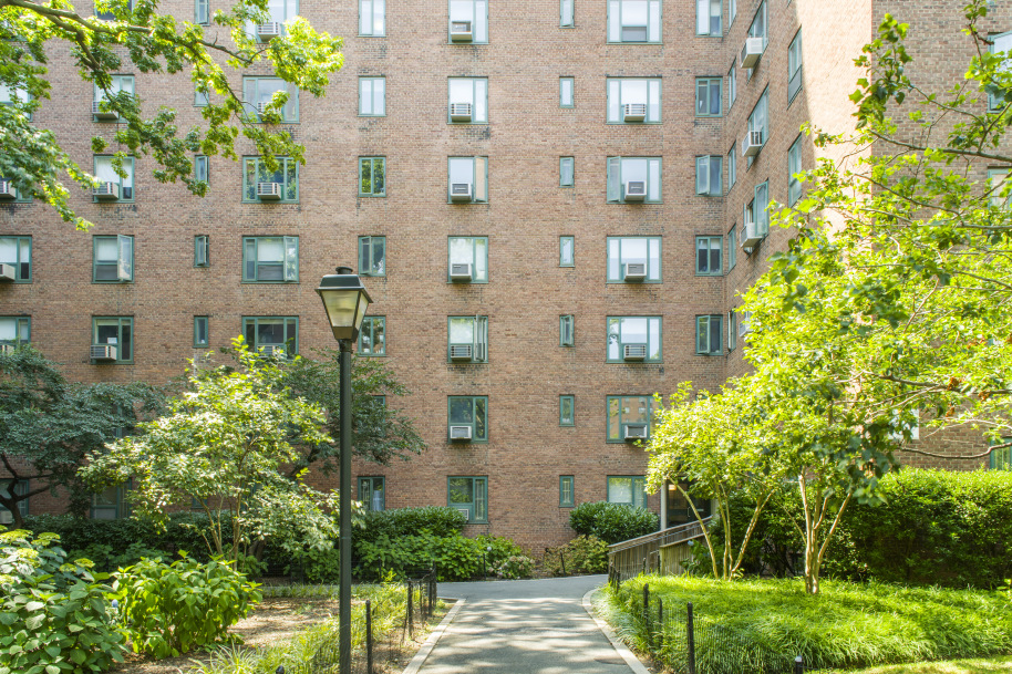 Stuytown 252 1st Ave, Manhattan, NY 10009 - Photo 3 of 3