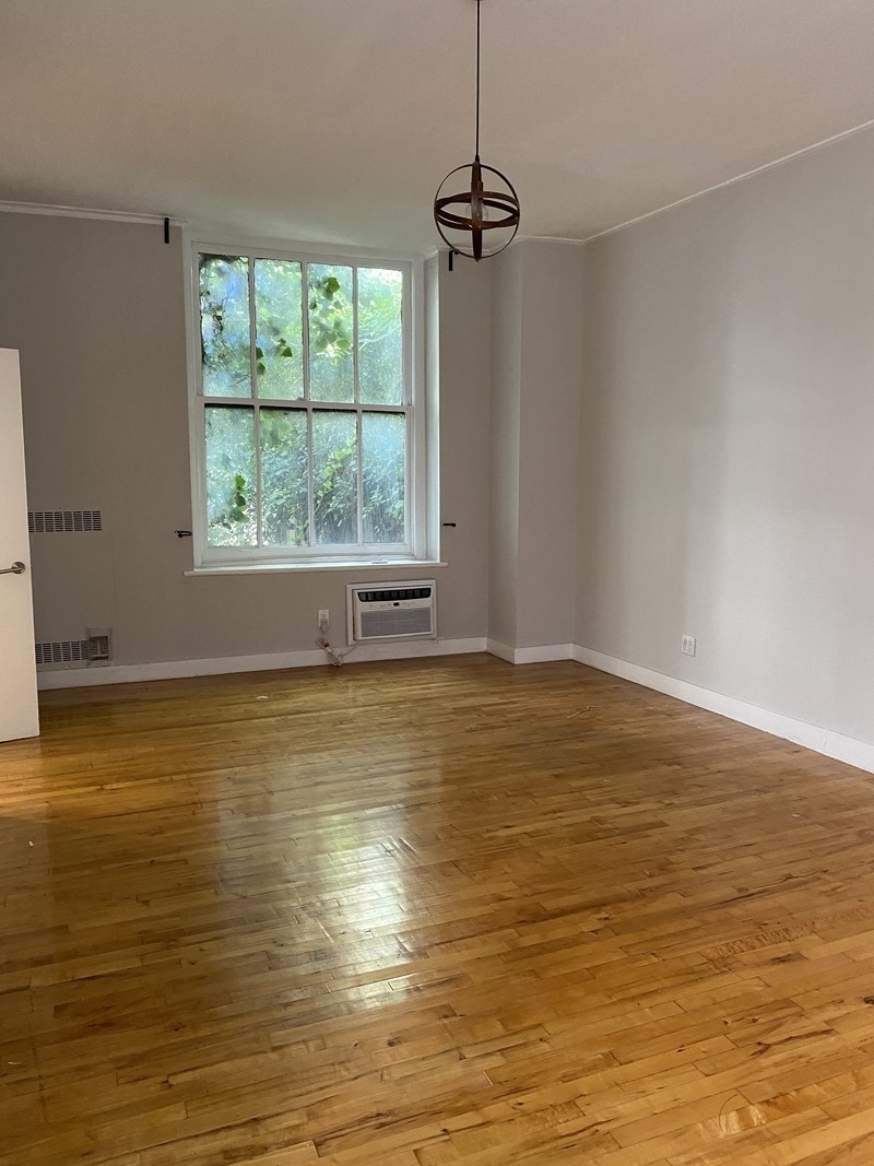 9 Charlton Street, Unit 2 Manhattan, NY 10014 - Photo 4 of 11