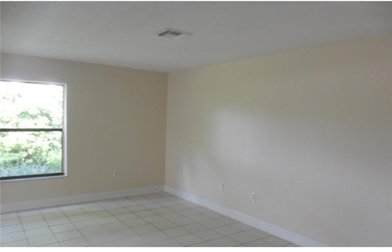 13235 Southwest 104th Terrace Miami, FL 33186 - Photo 10 of 14