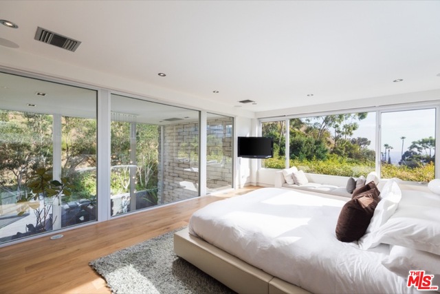 1514 Rising Glen Road Los Angeles, CA 90069 - Photo 8 of 20