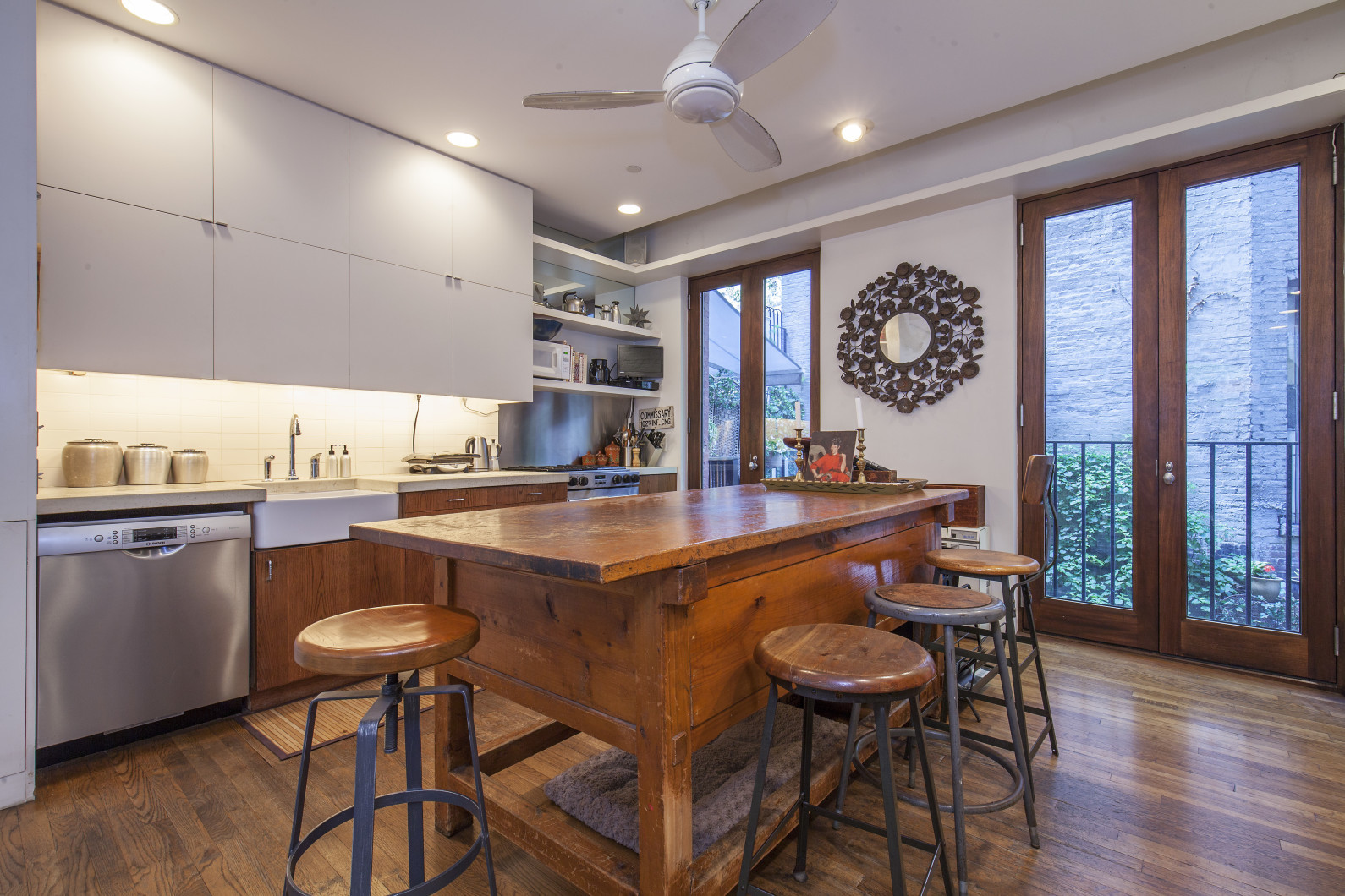 209 West 22nd Street Manhattan, NY 10011 - Photo 5 of 15