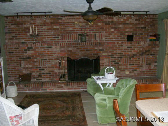 636 Segovia Road St. Augustine, FL 32086 - Photo 5 of 18 Family Room w/Fireplace