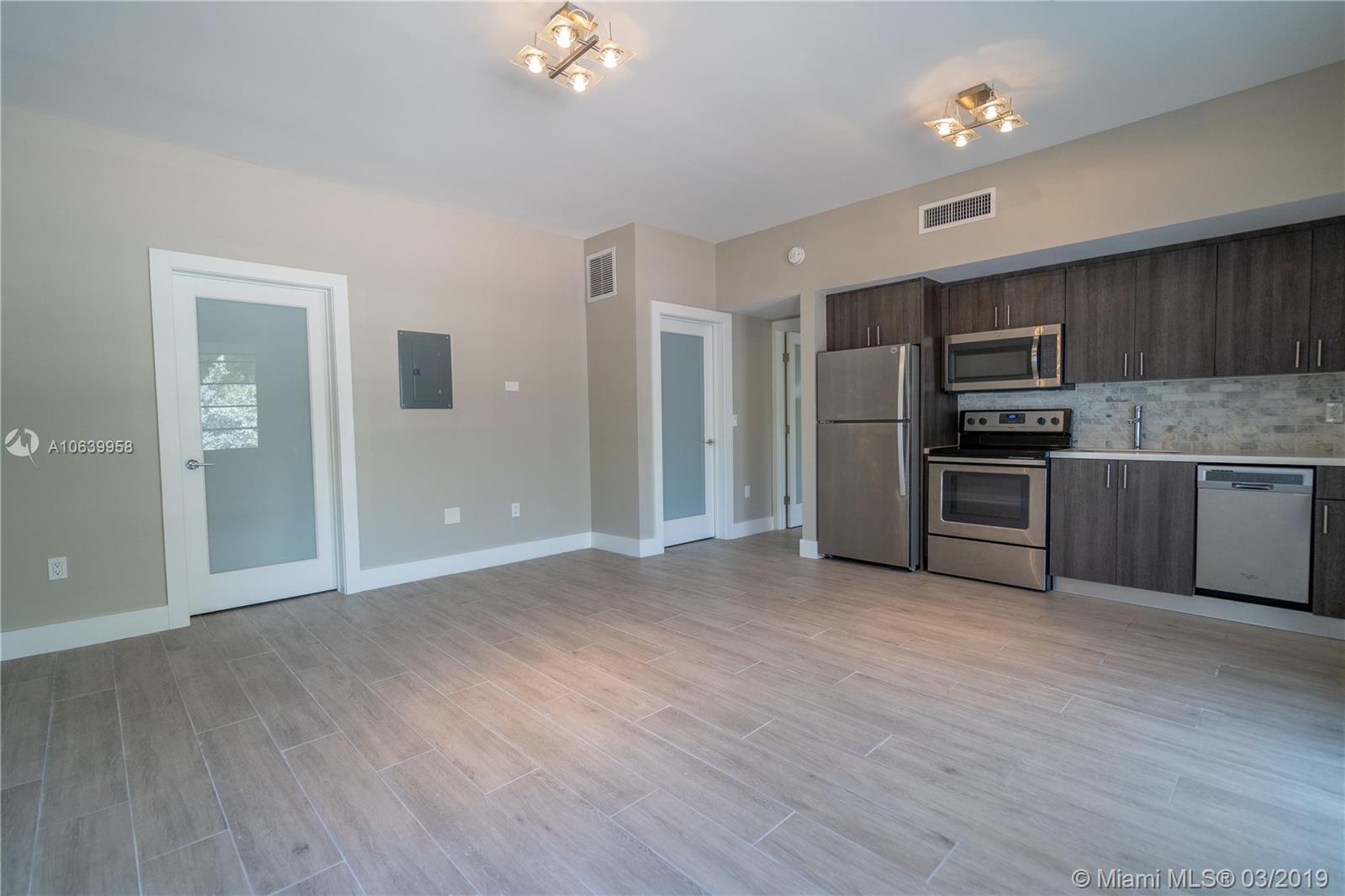 1100 10th Street, Unit 9 Miami Beach, FL 33139 - Photo 5 of 16