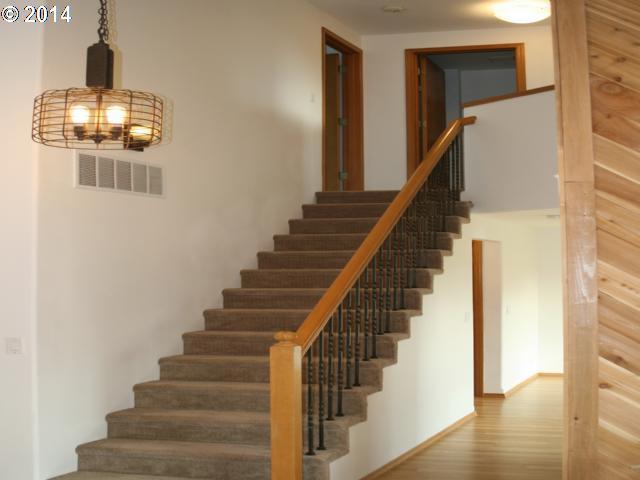 430 Vista Ridge Court Gaston, OR 97119 - Photo 7 of 12 Gallery Image 7