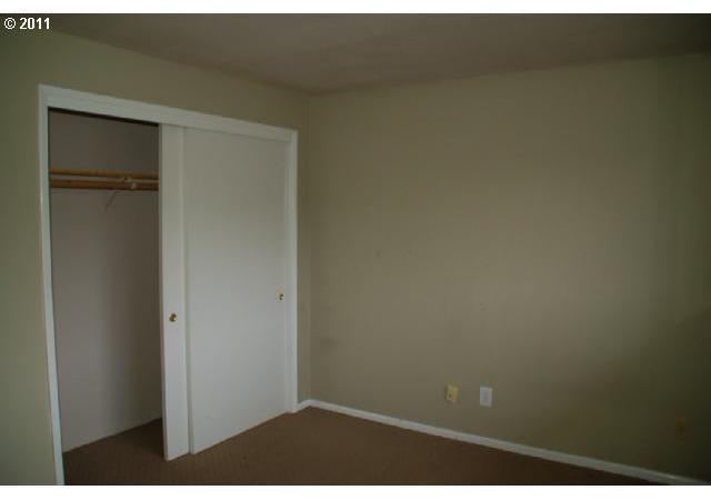 12815 Southeast Stark Street Portland, OR 97233 - Photo 15 of 16
