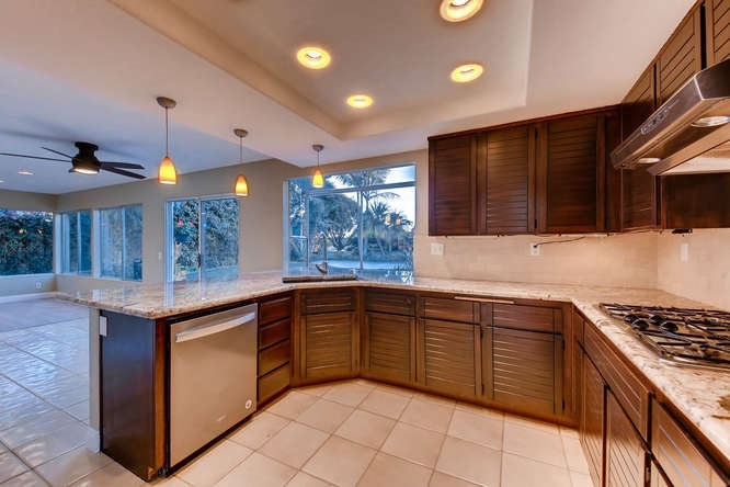 316 Camino Parque Oceanside, CA 92057 - Photo 5 of 25