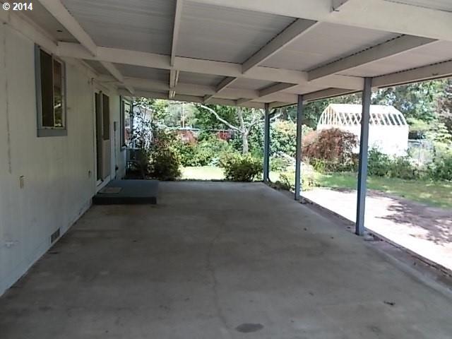 4049 Carnes Road Roseburg, OR 97471 - Photo 7 of 10