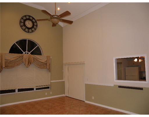 6111 La Vida Terrace Boca Raton, FL 33433 - Photo 5 of 19 Gallery Image 5