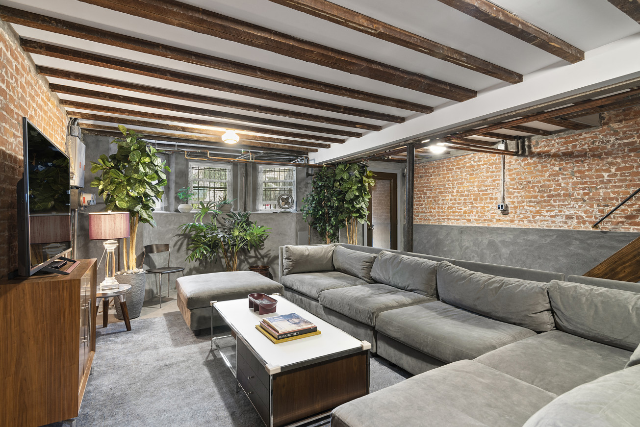 996 Saint Johns Place Brooklyn, NY 11213 - Photo 17 of 20