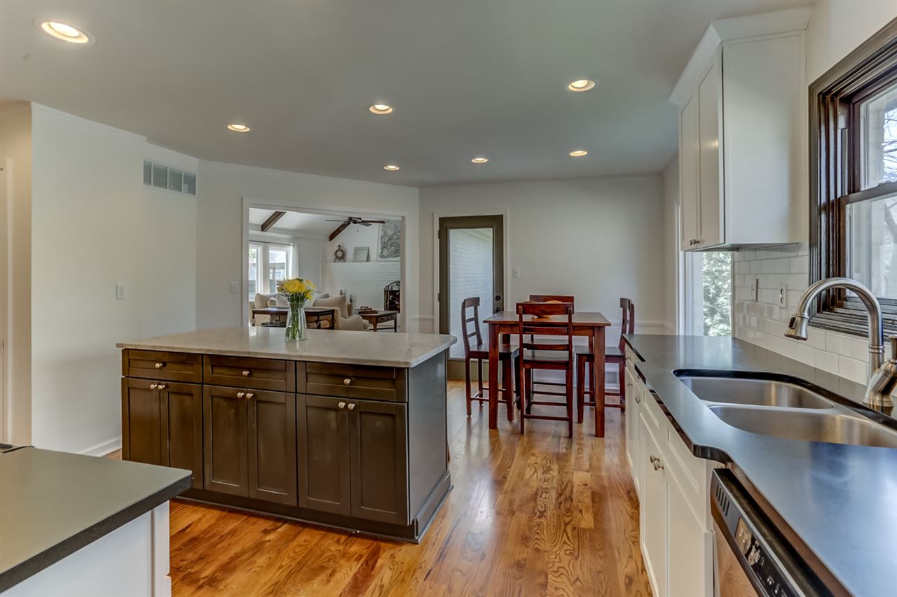 1901 Newfields Road Germantown, TN 38139 - Photo 6 of 23 Gallery Image 6