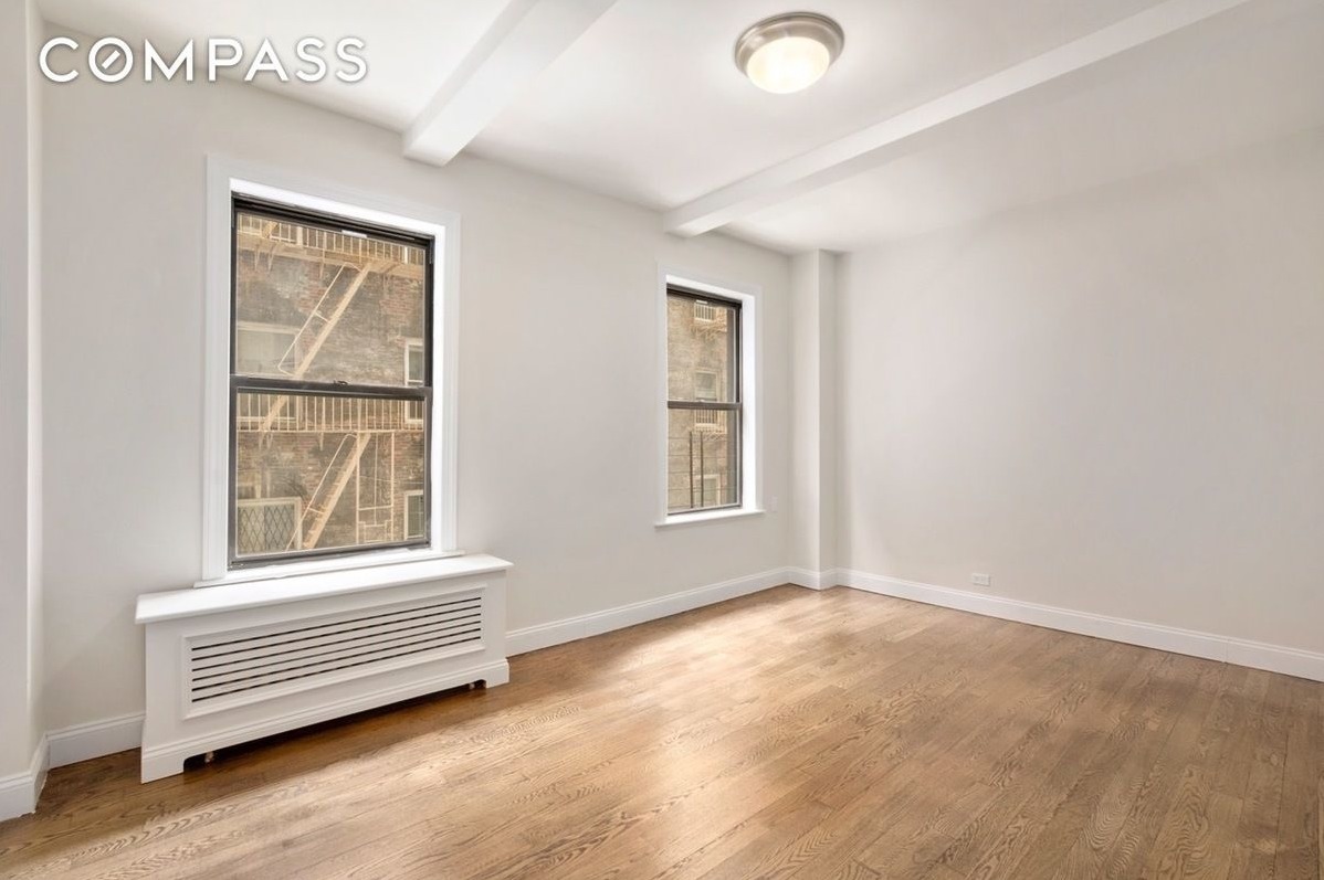 207 West 106th Street, Unit 9E Manhattan, NY 10025 - Photo 3 of 5