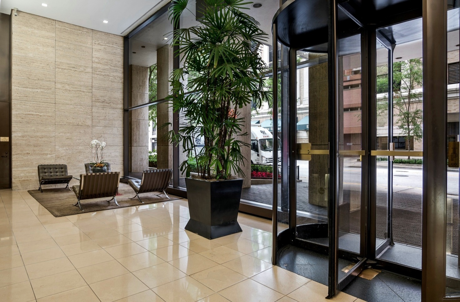 260 E Chestnut St, Chicago, IL 60611 - Photo 6 of 17