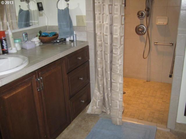 4245 Shoestring Road Riddle, OR 97469 - Photo 15 of 16