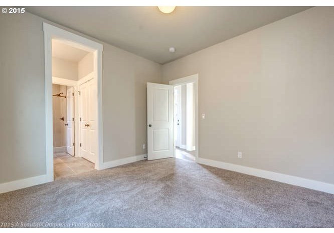 4624 Southeast Rural Street Portland, OR 97206 - Photo 30 of 32 Gallery Image 30