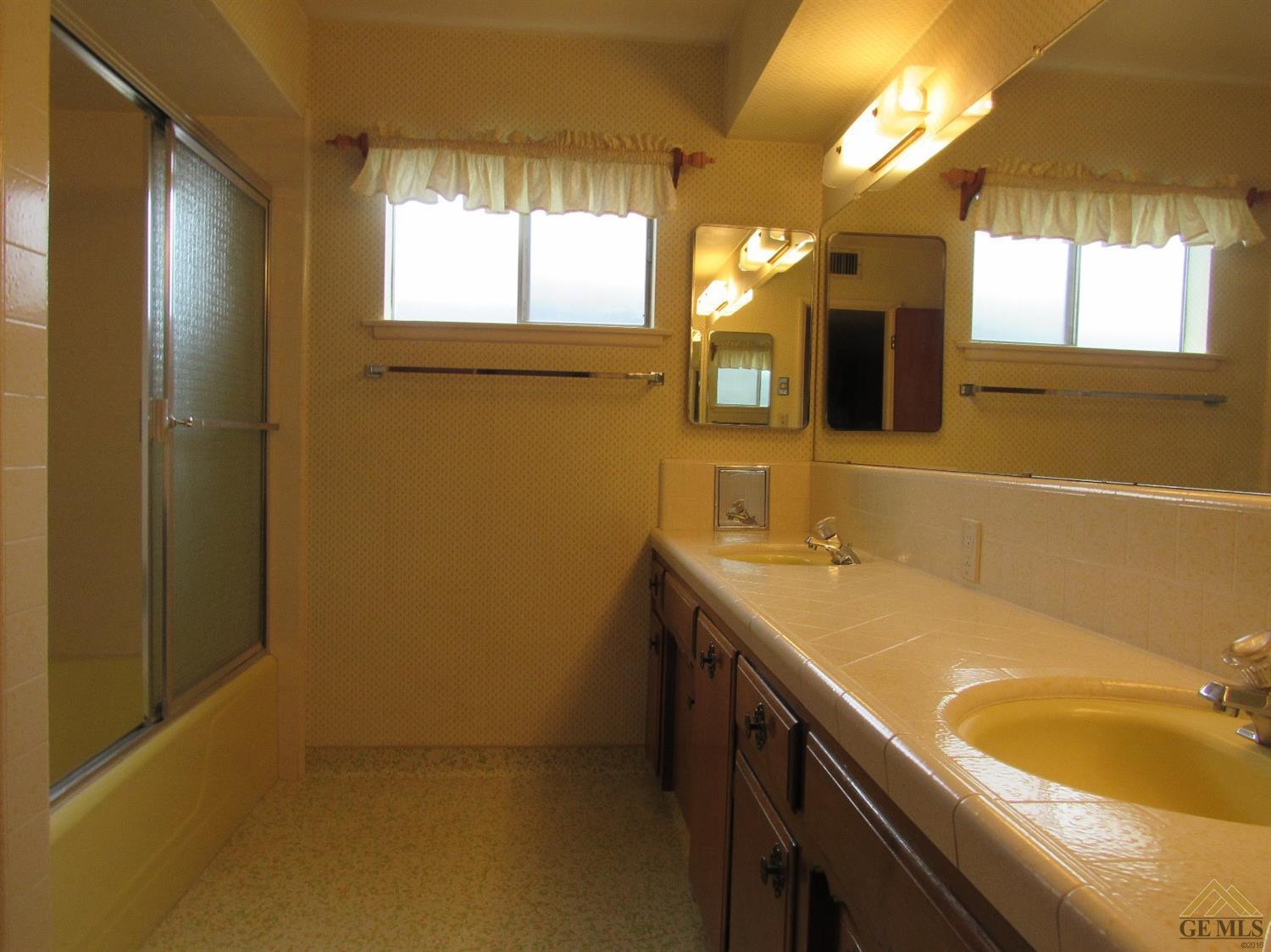 2819 Jenkins Road Bakersfield, CA 93314 - Photo 16 of 36 Gallery Image 16