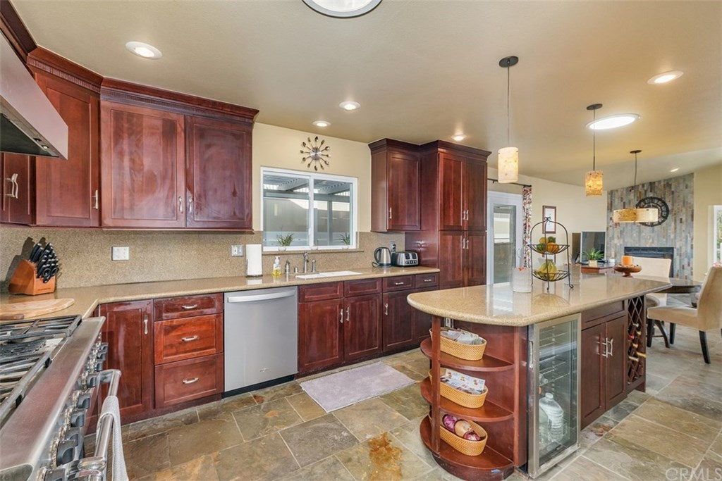 1290 Tamarack Avenue Brea, CA 92821 - Photo 8 of 38