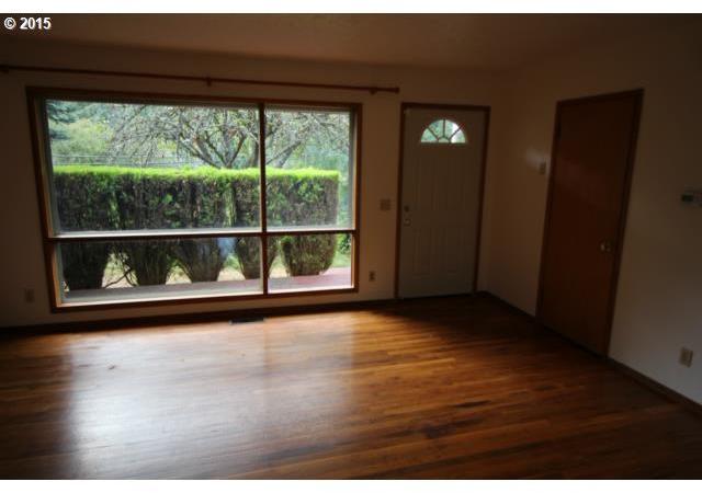 6918 Southeast Deardorff Road Portland, OR 97236 - Photo 2 of 14 Gallery Image 2