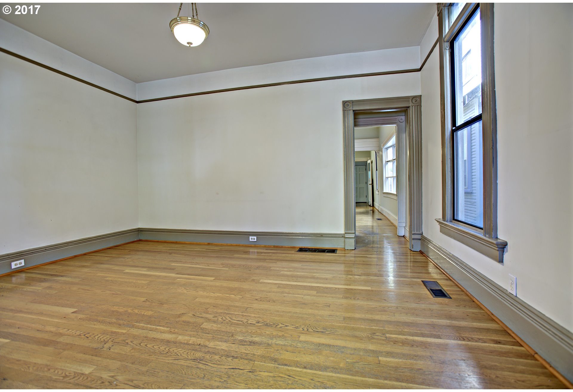 3321 Southwest Kelly Avenue Portland, OR 97239 - Photo 24 of 26 Gallery Image 24