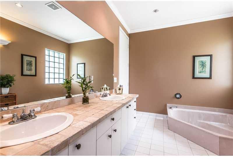 Silver Lakes Pembroke Pines, FL 33029 - Photo 15 of 26