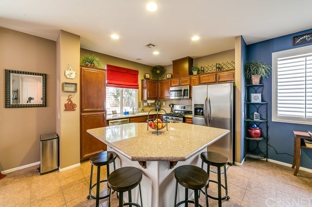 31419 Arena Drive Castaic, CA 91384 - Photo 7 of 28