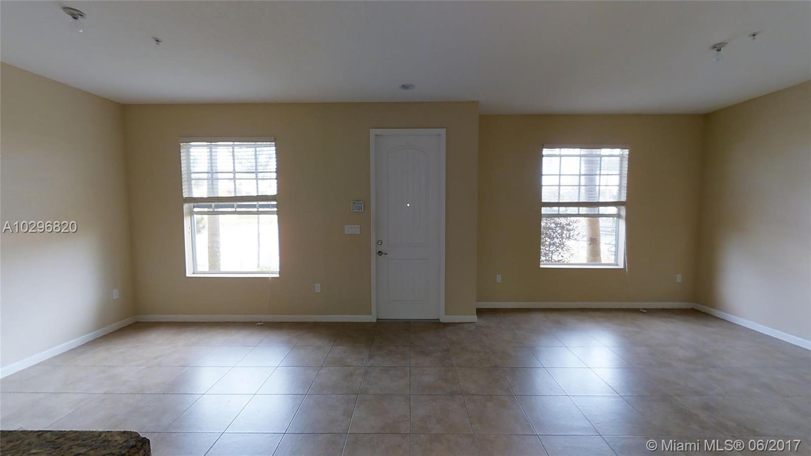 203 Southwest 7th Street, Unit 203 Pompano Beach, FL 33060 - Photo 6 of 16