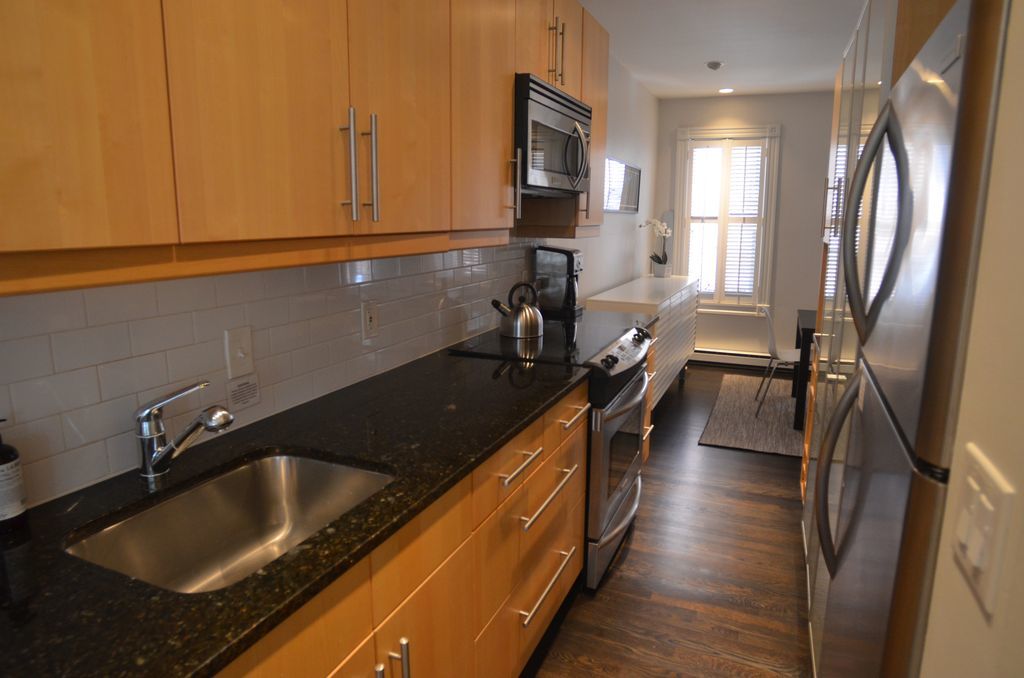 8 Lawrence Street, Unit 2 Boston, MA 02116 - Photo 6 of 18