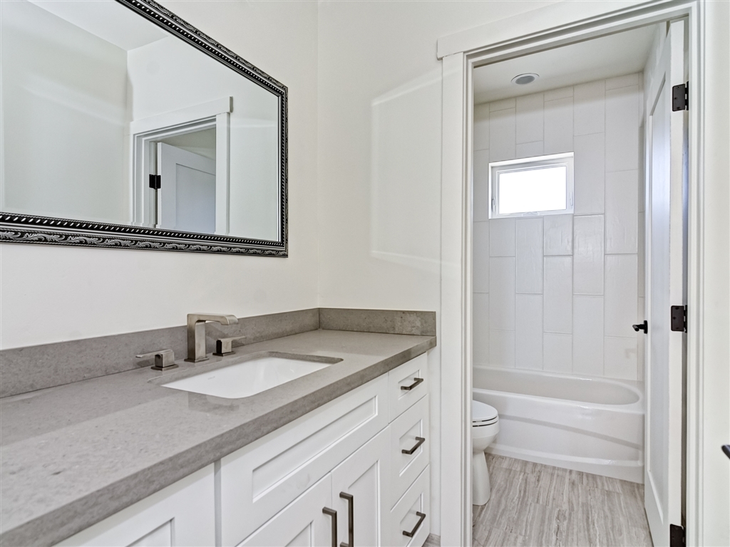 184 Pacific View Lane Encinitas, CA 92024 - Photo 12 of 20 Gallery Image 12