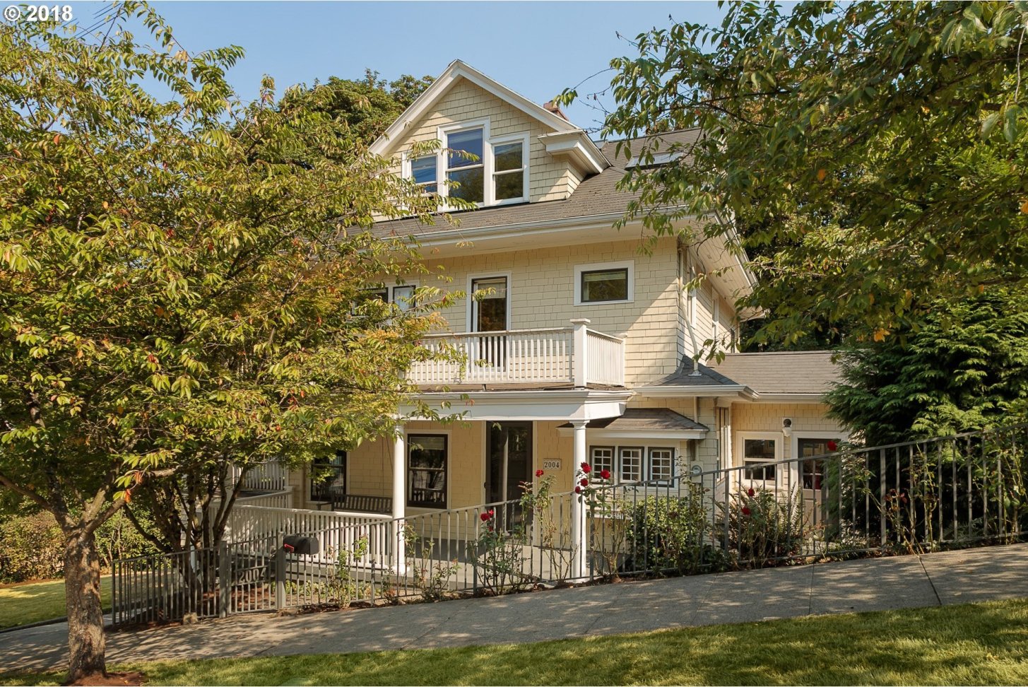 2004 Southwest 18th Avenue Portland, OR 97201 - Photo 1 of 32 Gallery Image 1