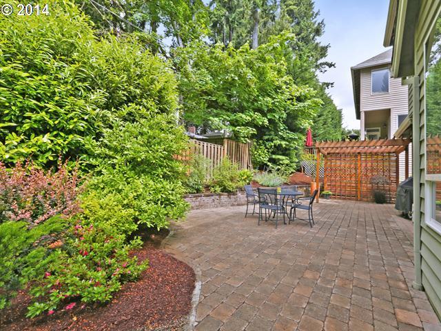10364 Southwest Todd Street Portland, OR 97225 - Photo 7 of 16