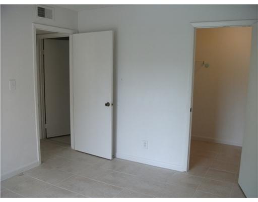 540 South Park Road, Unit 239 Hollywood, FL 33021 - Photo 5 of 15 Gallery Image 5