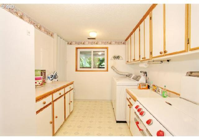 15745 Southwest Bull Mountain Road Tigard, OR 97224 - Photo 10 of 16 Gallery Image 10