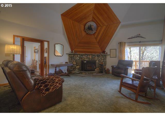 5890 Crowfoot Road Trail, OR 97541 - Photo 4 of 16 Gallery Image 4