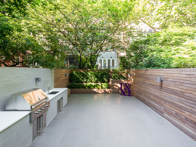 450 West 25th Street Manhattan, NY 10001 - Photo 2 of 16