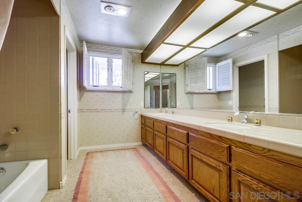 9 Buccaneer Way Coronado, CA 92118 - Photo 21 of 25